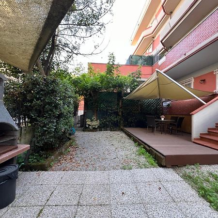 Il Parco Apartments マリーナ・ディ・マッサ エクステリア 写真