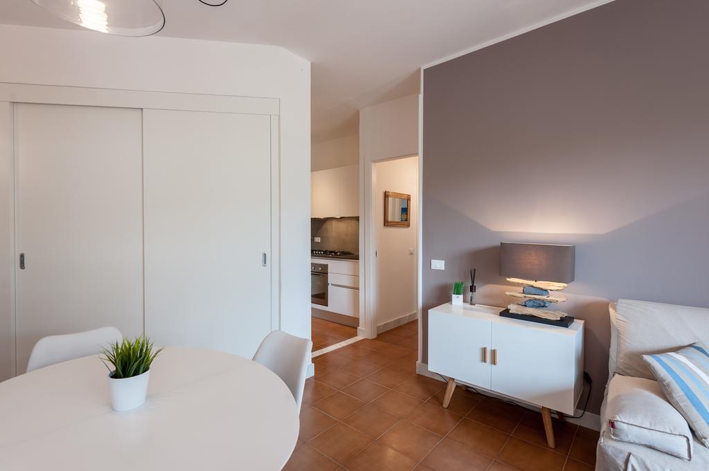 Il Parco Apartments マリーナ・ディ・マッサ エクステリア 写真